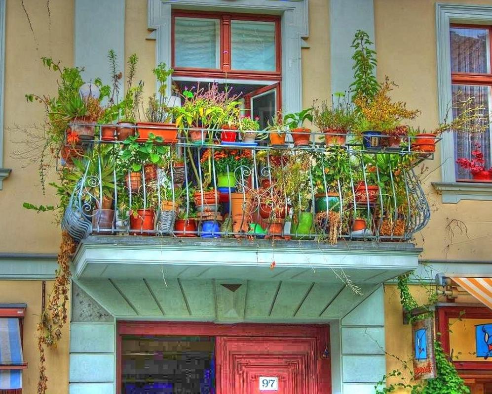 Balkón, terasa alebo loggia? Odhaľte rozdiely a vyberte si správne.